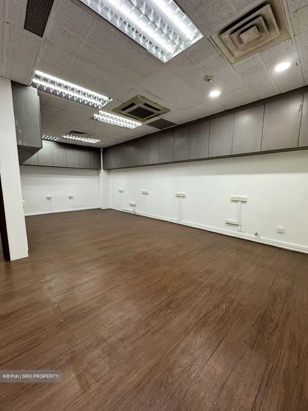 Golden Sultan Plaza (D7), Office #553843391